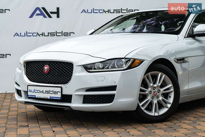 Седан Jaguar XE 2018 в Киеве