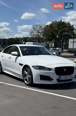 Седан Jaguar XE 2015 в Києві