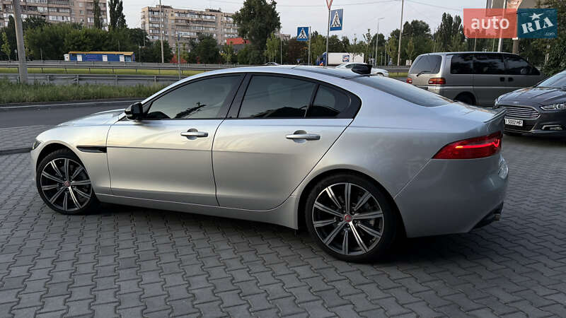 Седан Jaguar XE 2016 в Киеве фото 17 Седан Jaguar XE 2016 в Киеве