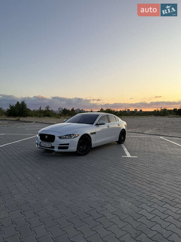 Седан Jaguar XE 2017 в Черкассах