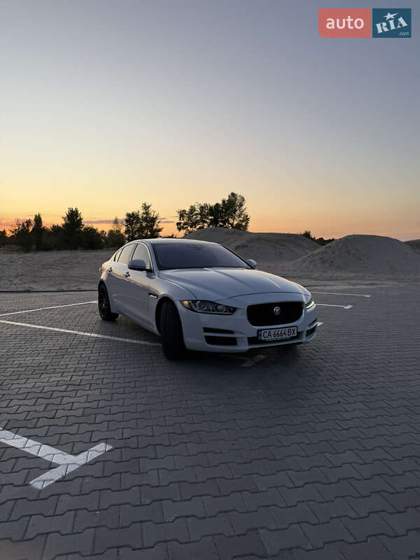 Седан Jaguar XE 2017 в Черкассах