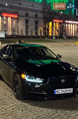 Седан Jaguar XE 2018 в Луцьку