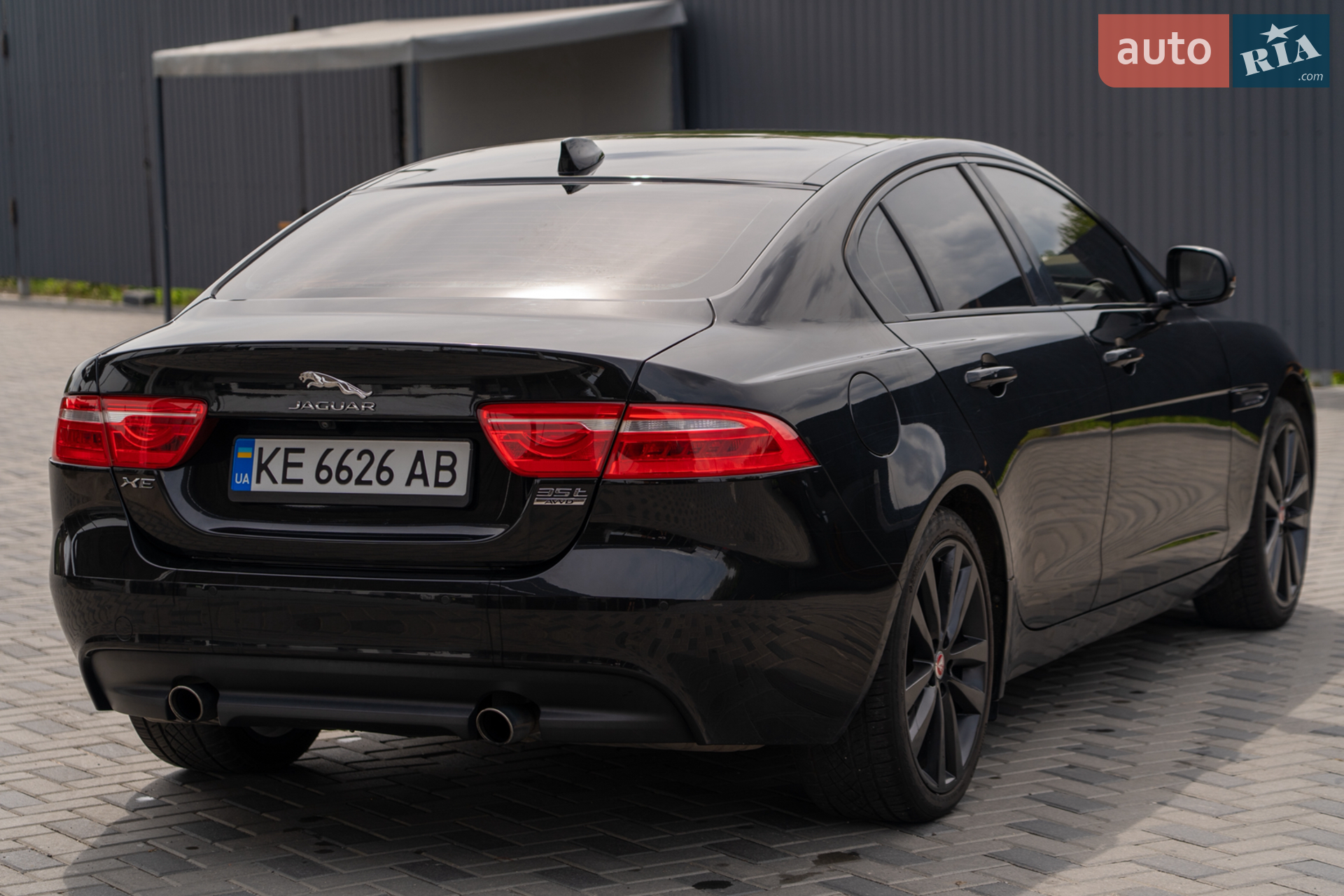 2016 Jaguar XE - мініатюра 16