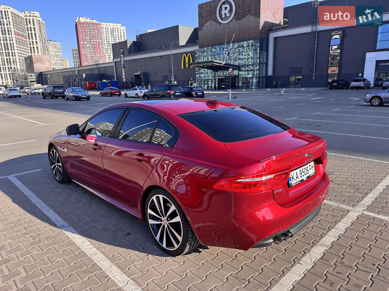 Седан Jaguar XE 2016 в Киеве