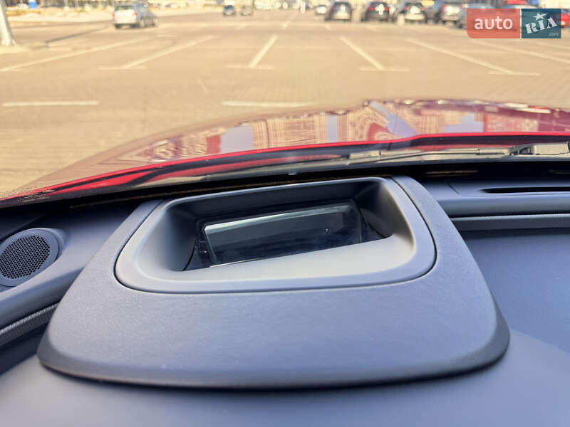 Седан Jaguar XE 2016 в Киеве