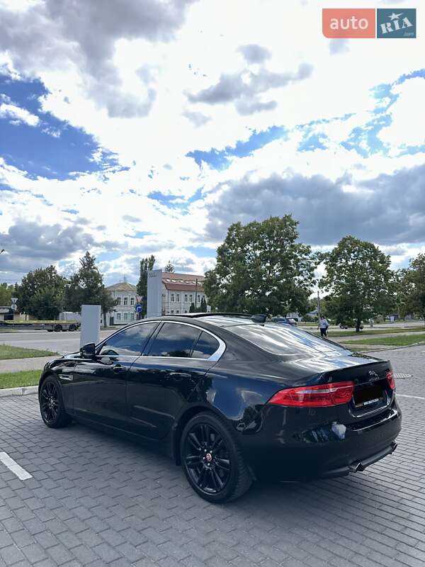 Седан Jaguar XE 2017 в Киеве фото 9 Седан Jaguar XE 2017 в Киеве