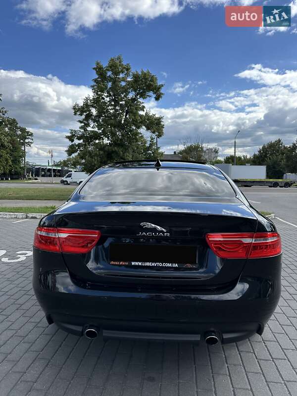 Седан Jaguar XE 2017 в Киеве фото 11 Седан Jaguar XE 2017 в Киеве