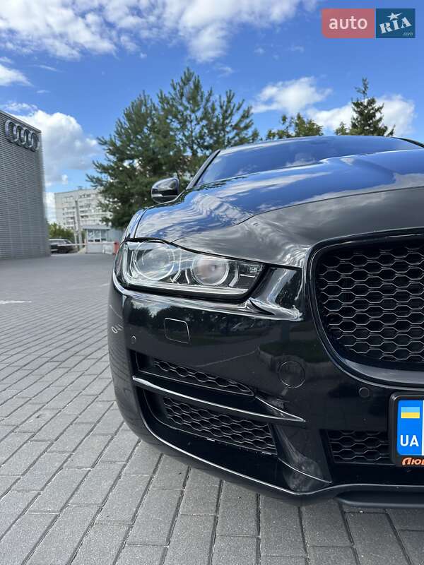 Седан Jaguar XE 2017 в Киеве фото 17 Седан Jaguar XE 2017 в Киеве