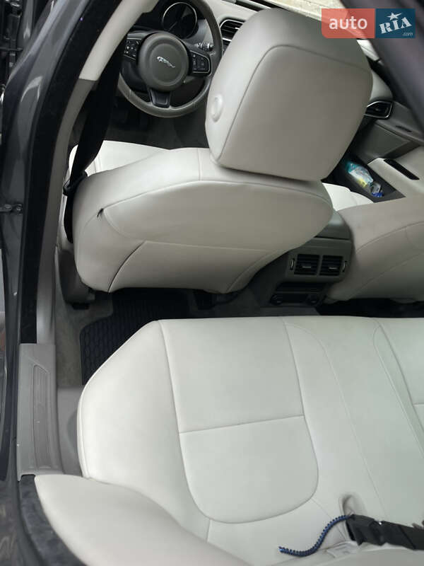 Седан Jaguar XE 2017 в Львове фото 23 Седан Jaguar XE 2017 в Львове