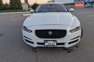 Седан Jaguar XE 2016 в 