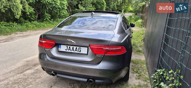 Седан Jaguar XE 2016 в Харкові