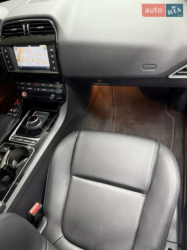 Седан Jaguar XE 2016 в Одесі фото 20 Седан Jaguar XE 2016 в Одесі