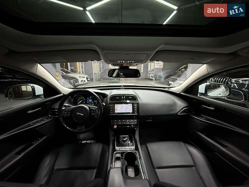 Седан Jaguar XE 2016 в Одесі фото 29 Седан Jaguar XE 2016 в Одесі