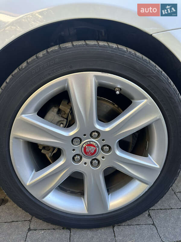 Седан Jaguar XE 2016 в Львові фото 14 Седан Jaguar XE 2016 в Львові