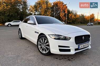 Седан Jaguar XE 2016 в Смеле