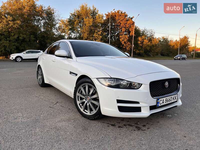 Jaguar XE 2016