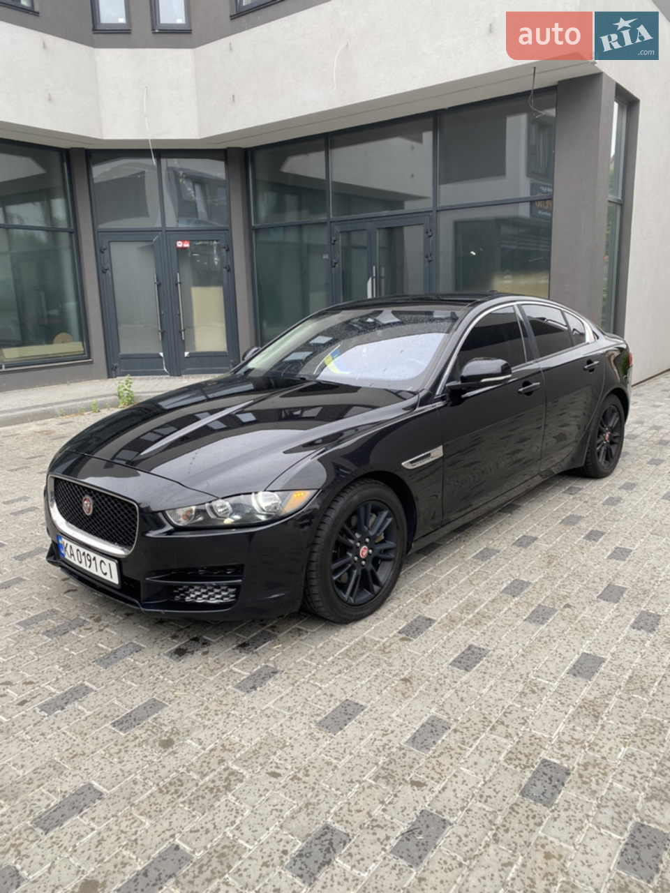 2017 Jaguar XE - мініатюра 25