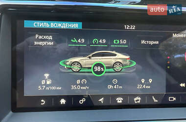 Седан Jaguar XE 2019 в 