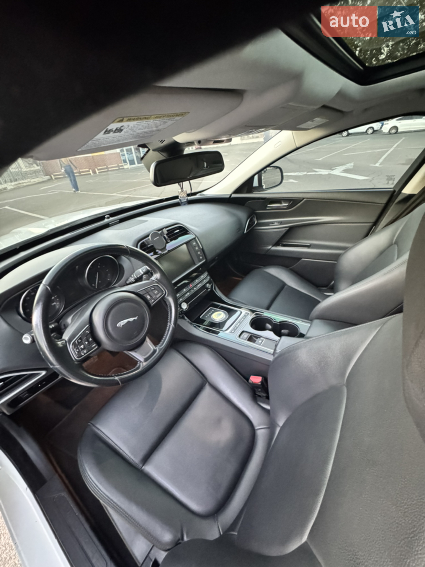 2016 Jaguar XE - мініатюра 20