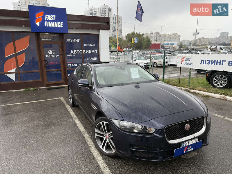 Jaguar XE 2016