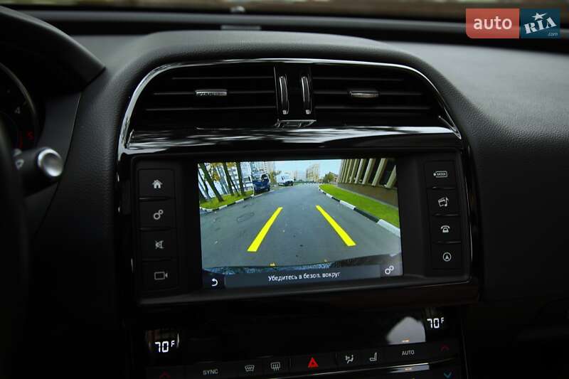 Седан Jaguar XE 2016 в Харкові