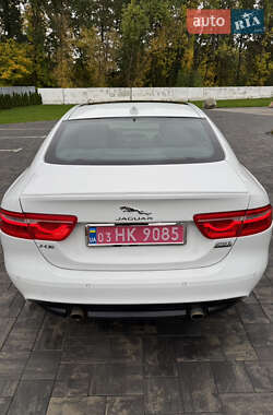 Седан Jaguar XE 2019 в  фото 9 Седан Jaguar XE 2019 в