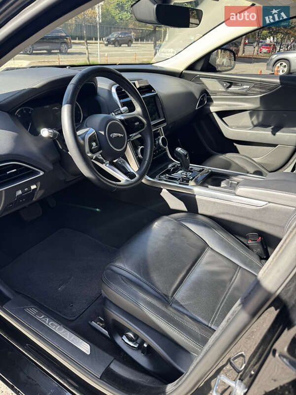 Седан Jaguar XE 2019 в Киеве фото 8 Седан Jaguar XE 2019 в Киеве