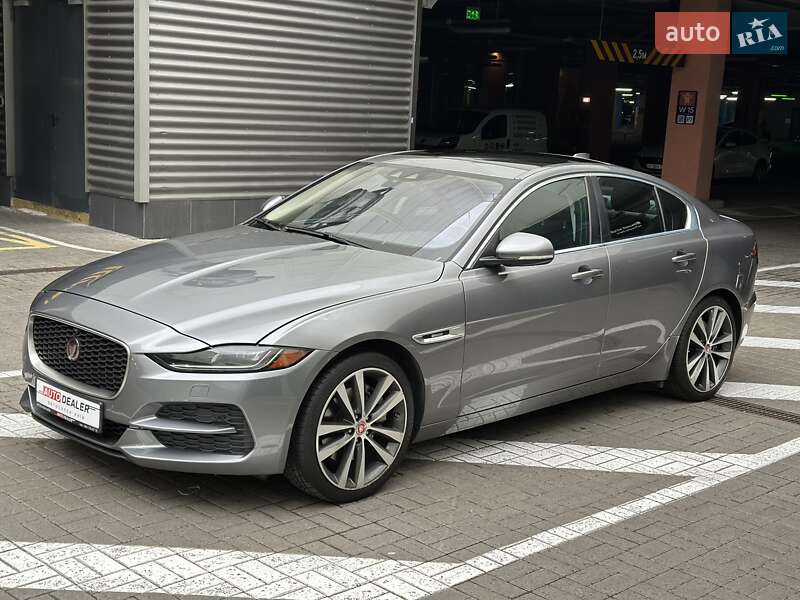Седан Jaguar XE 2020 в Києві