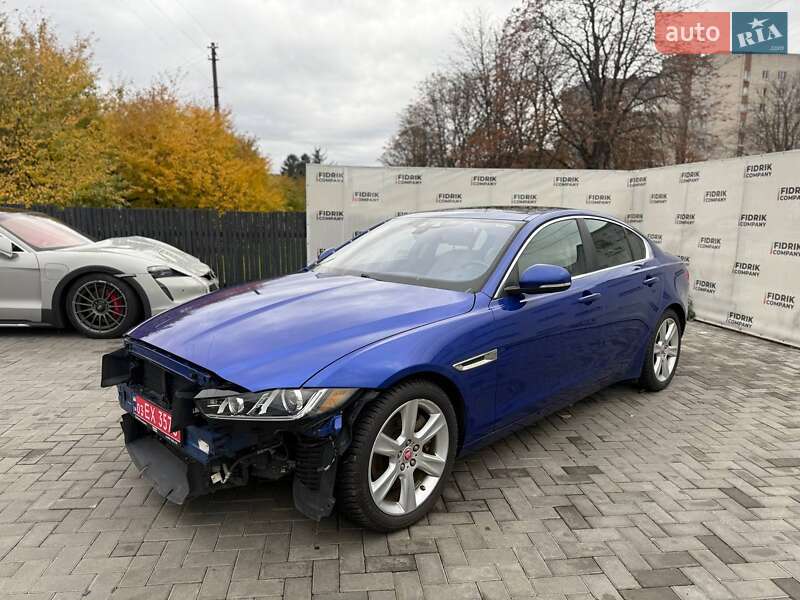 Седан Jaguar XE 2018 в Луцке