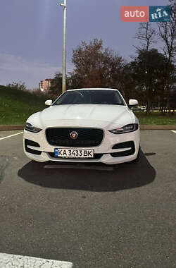 Седан Jaguar XE 2020 в Киеве