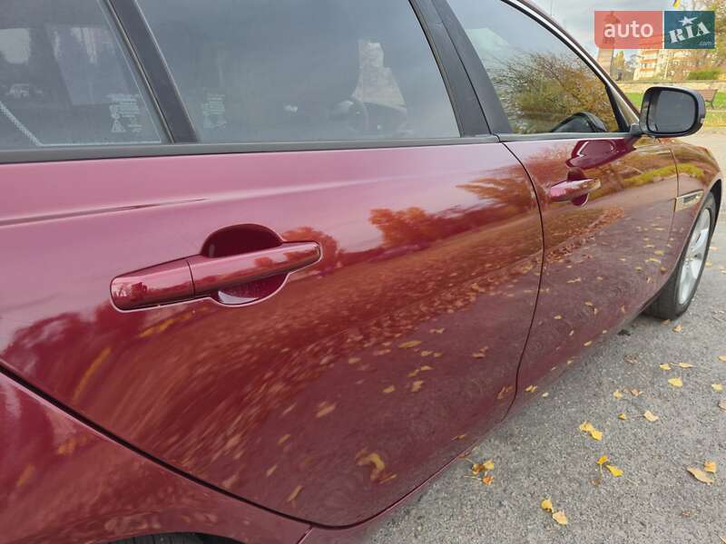 Седан Jaguar XE 2016 в Кременчуці фото 5 Седан Jaguar XE 2016 в Кременчуці