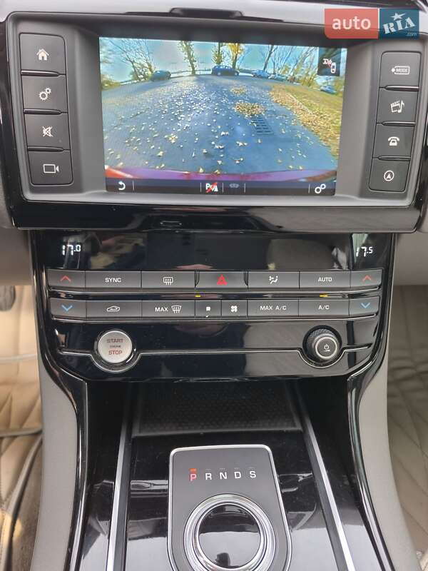 Седан Jaguar XE 2016 в Кременчуці фото 18 Седан Jaguar XE 2016 в Кременчуці