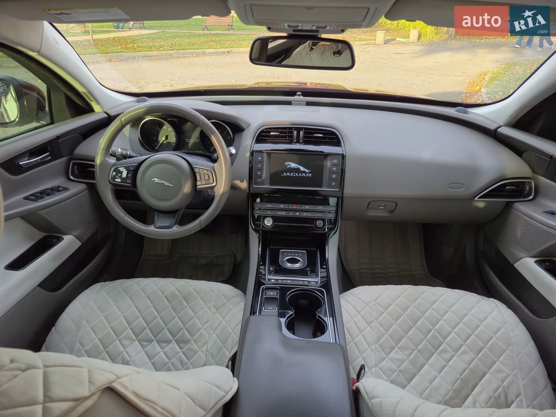 2016 Jaguar XE - мініатюра 35
