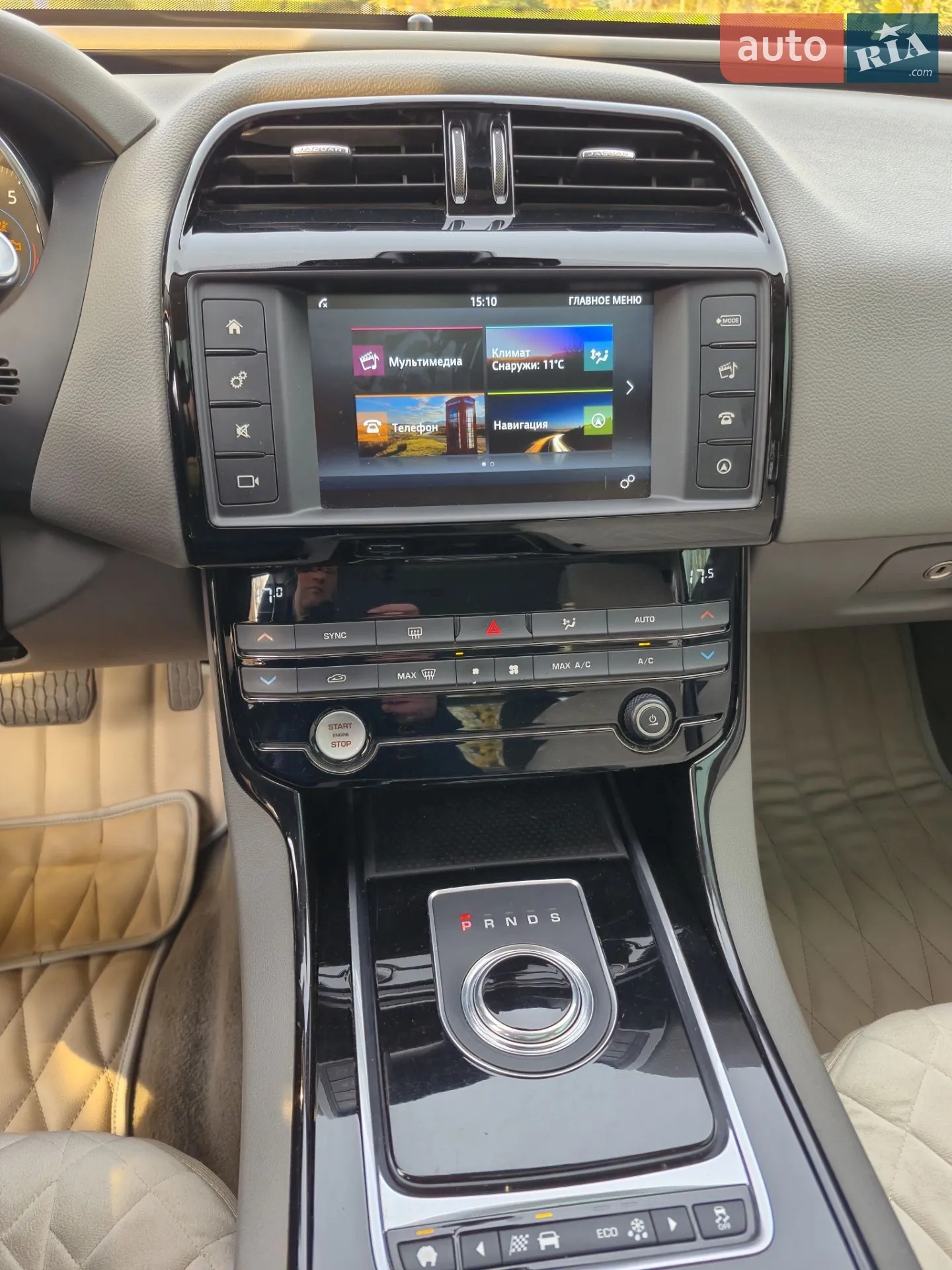 2016 Jaguar XE - мініатюра 36