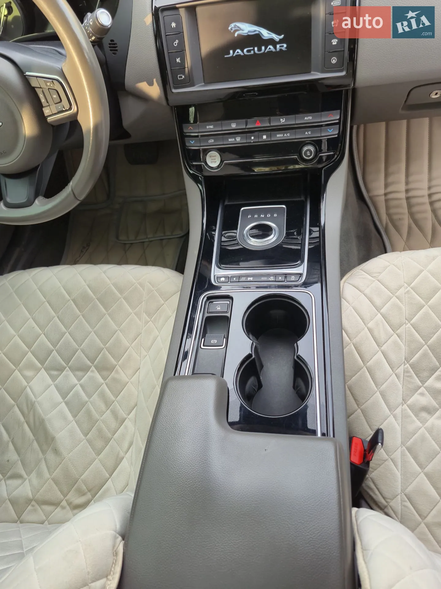 2016 Jaguar XE - мініатюра 38