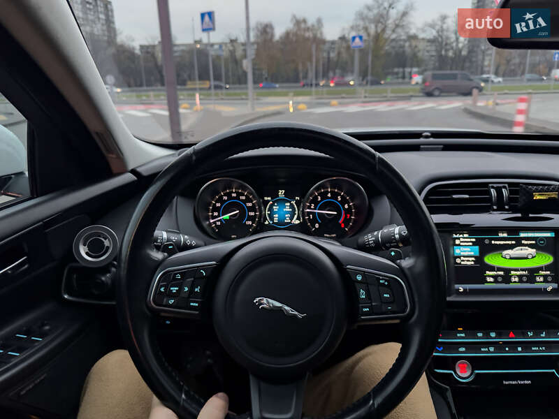 Седан Jaguar XE 2016 в Києві фото 9 Седан Jaguar XE 2016 в Києві