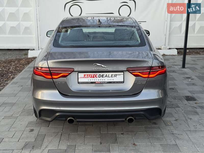 Седан Jaguar XE 2020 в Києві