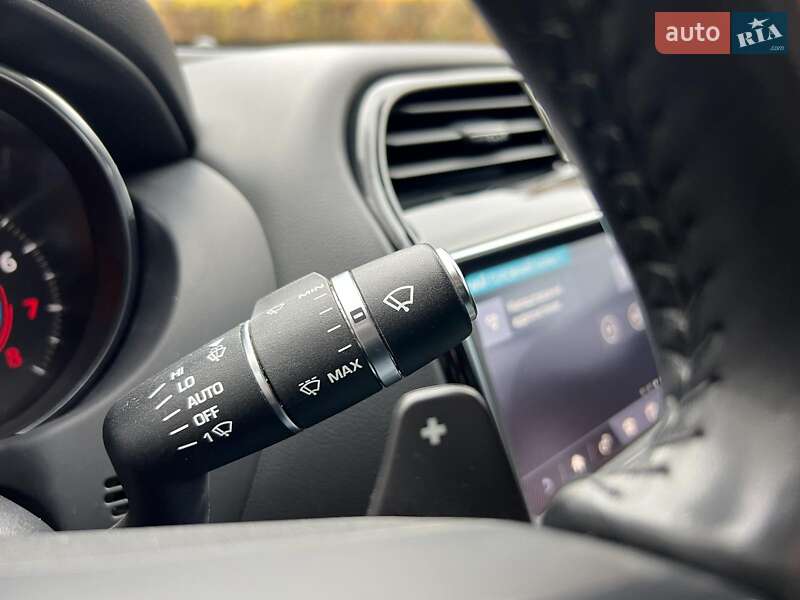 Седан Jaguar XE 2019 в Києві