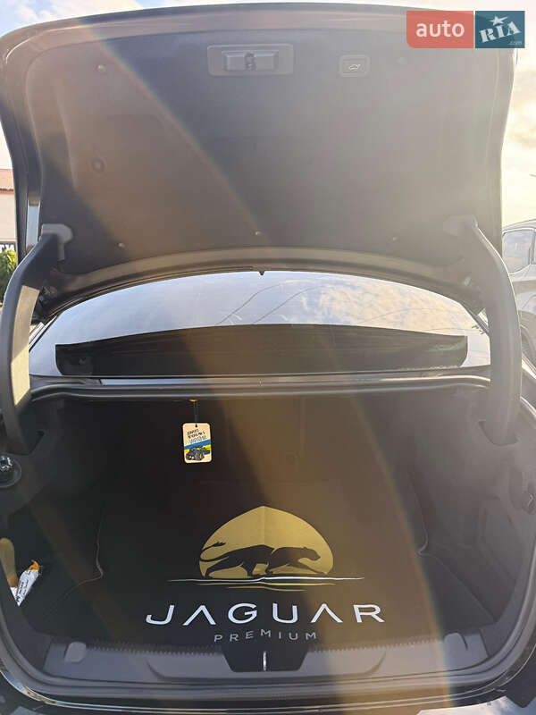 Седан Jaguar XE 2016 в Одессе