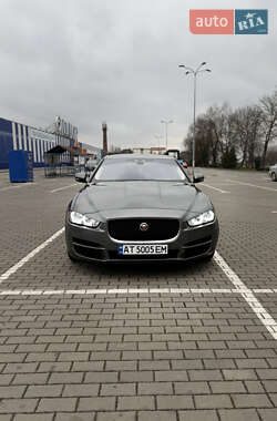 Седан Jaguar XE 2016 в Коломые