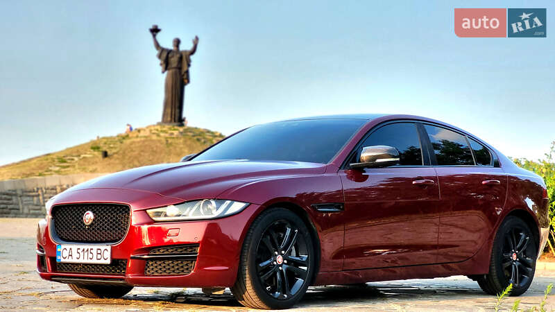 Седан Jaguar XE 2015 в Черкассах