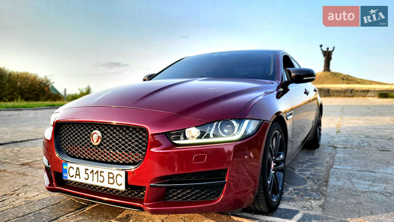 Седан Jaguar XE 2015 в Черкассах