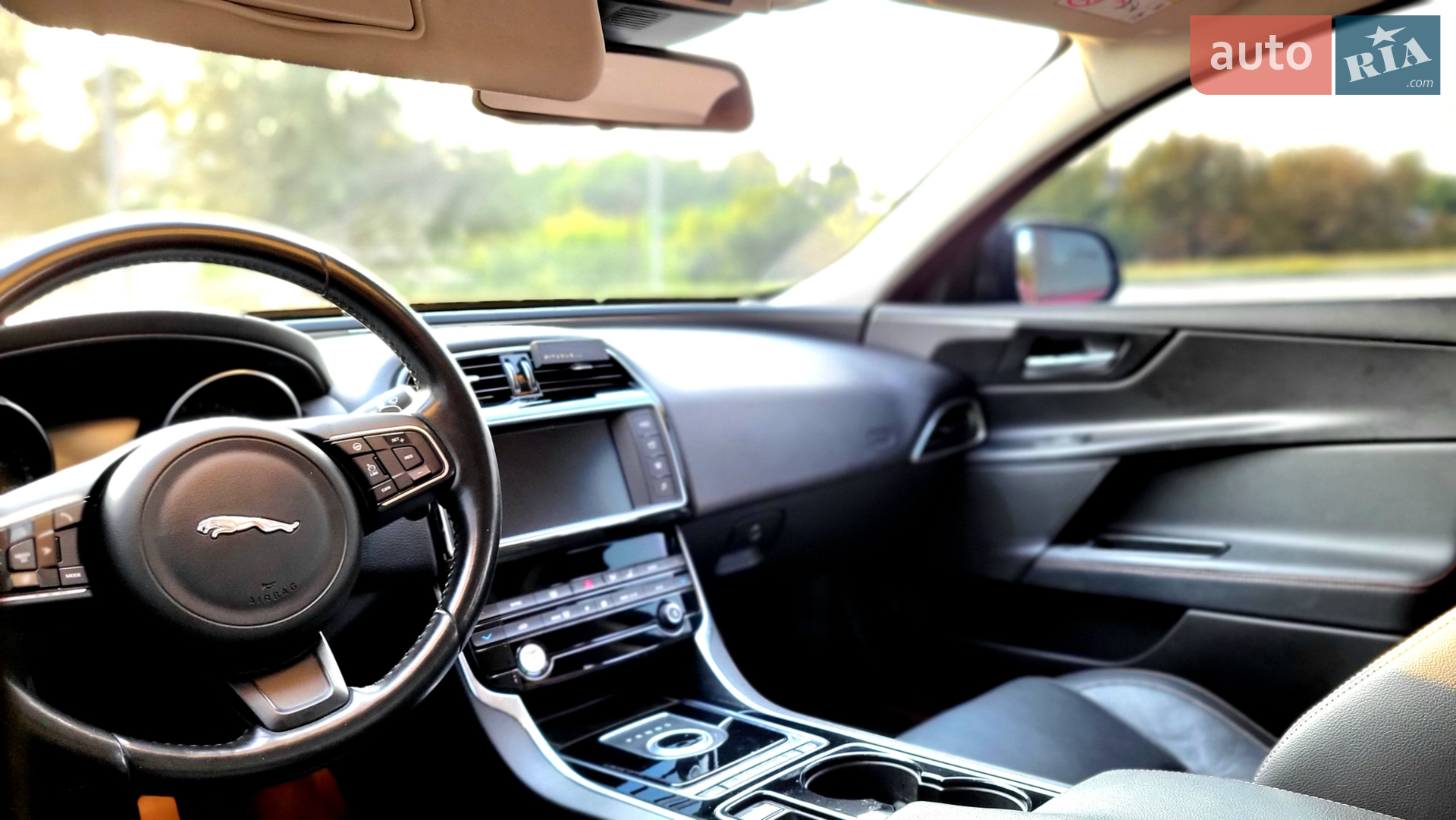 2015 Jaguar XE - мініатюра 25