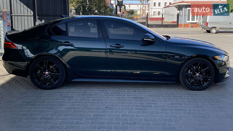 Седан Jaguar XE 2016 в Хмельницком