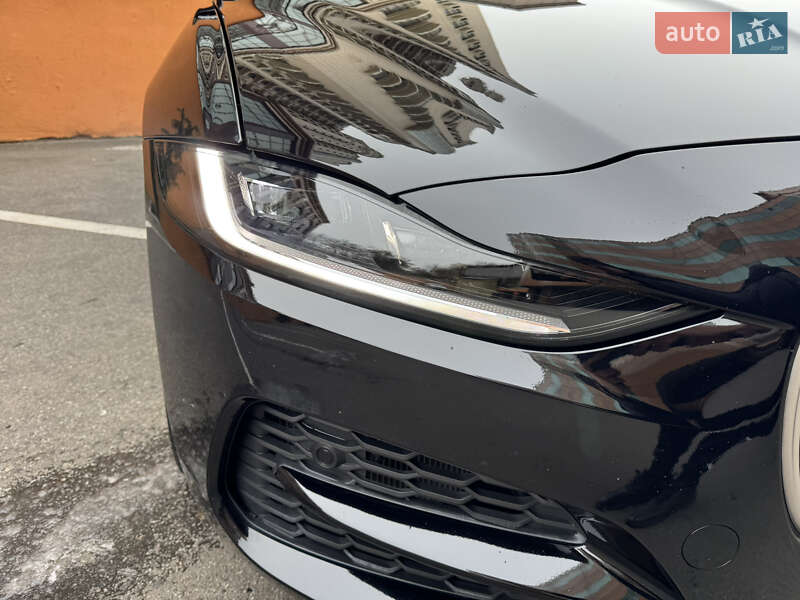 Седан Jaguar XE 2020 в Одессе
