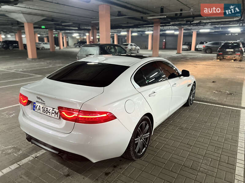 Седан Jaguar XE 2016 в Киеве фото 7 Седан Jaguar XE 2016 в Киеве