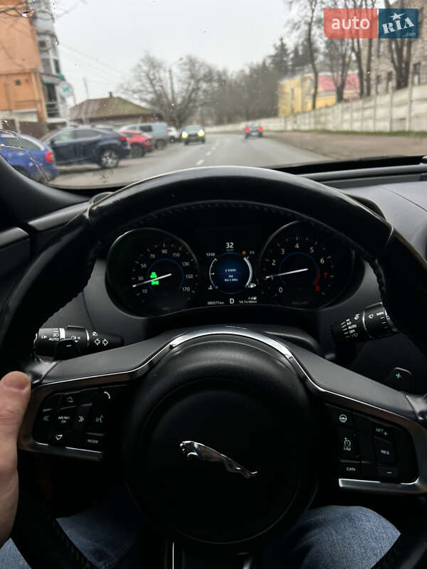 Седан Jaguar XE 2017 в Чернигове фото 21 Седан Jaguar XE 2017 в Чернигове