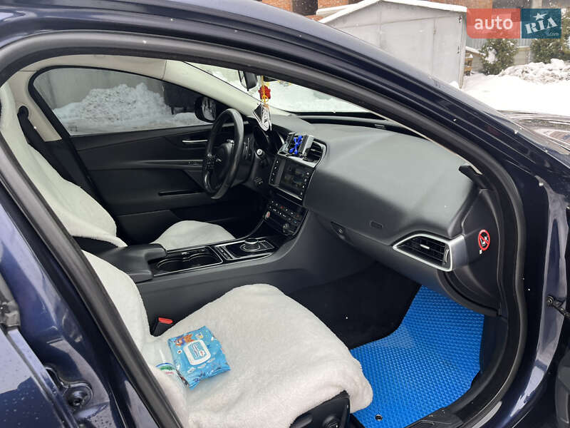 Седан Jaguar XE 2016 в Ивано-Франковске фото 56 Седан Jaguar XE 2016 в Ивано-Франковске