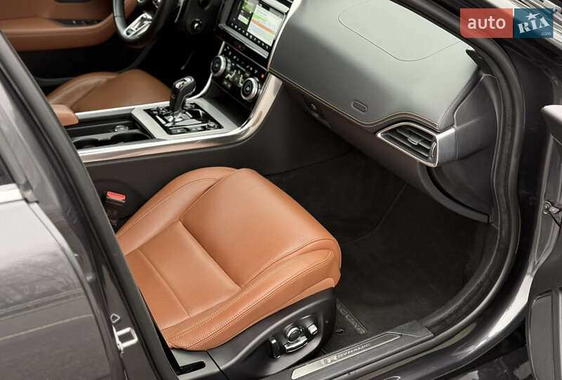 Седан Jaguar XE 2020 в Киеве фото 7 Седан Jaguar XE 2020 в Киеве