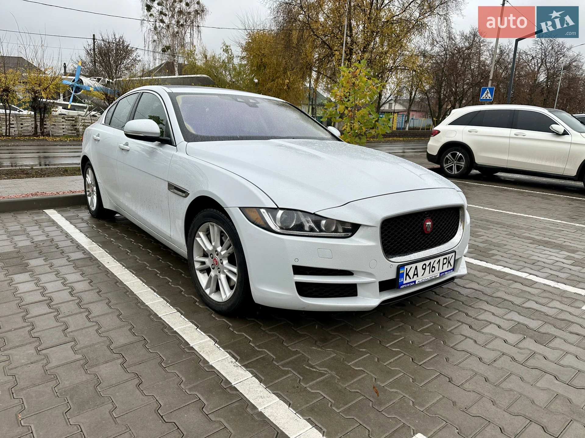 2018 Jaguar XE - мініатюра 3